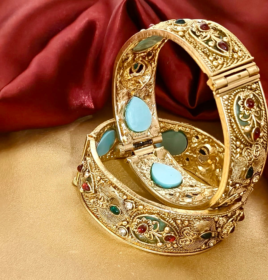 Royal Pota Stone Antique Gold-Plated Kada Bangles,