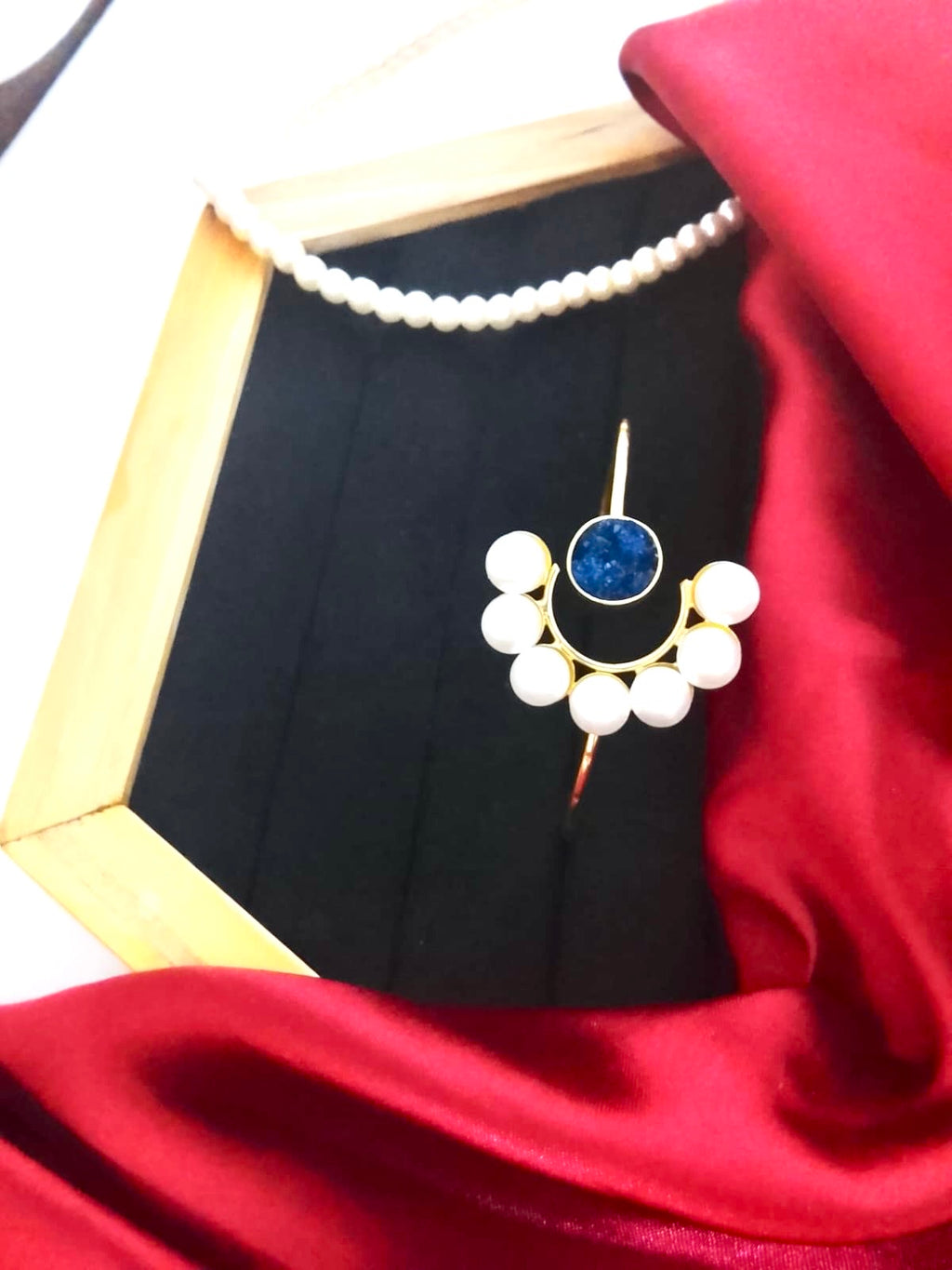 Minimalist Pearl Loop Stone Statement Kada
