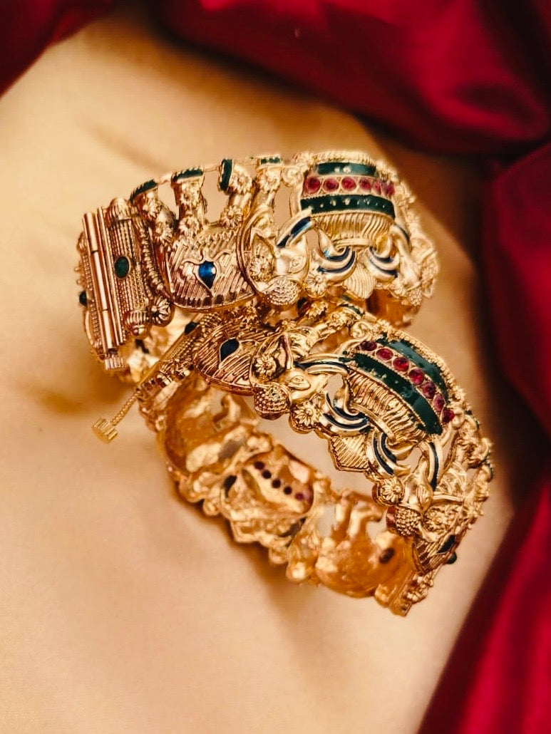 Traditional Rajwadi Matte Gold-Plated Bridal Kada Set